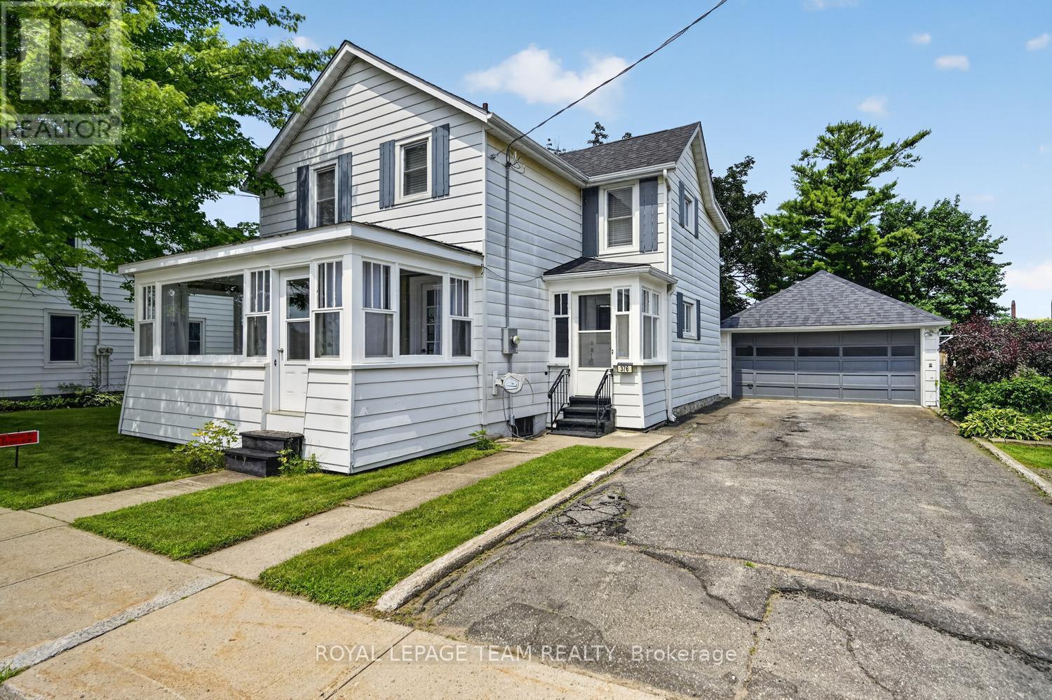376 Hyde Street Property Photo 1