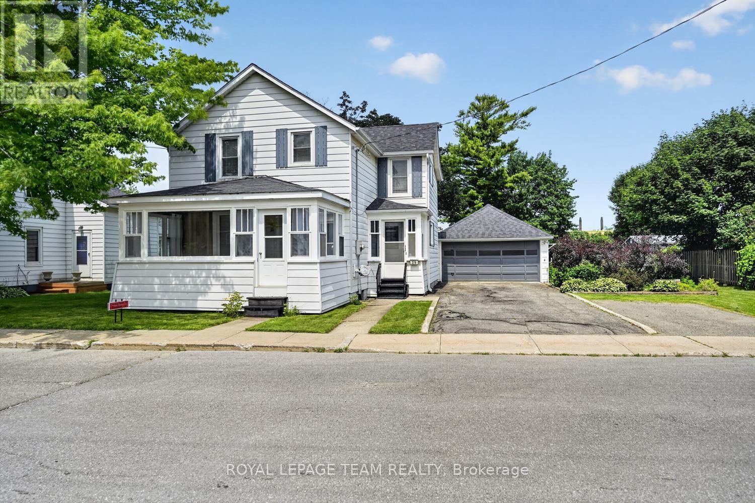 376 Hyde Street Property Photo 2