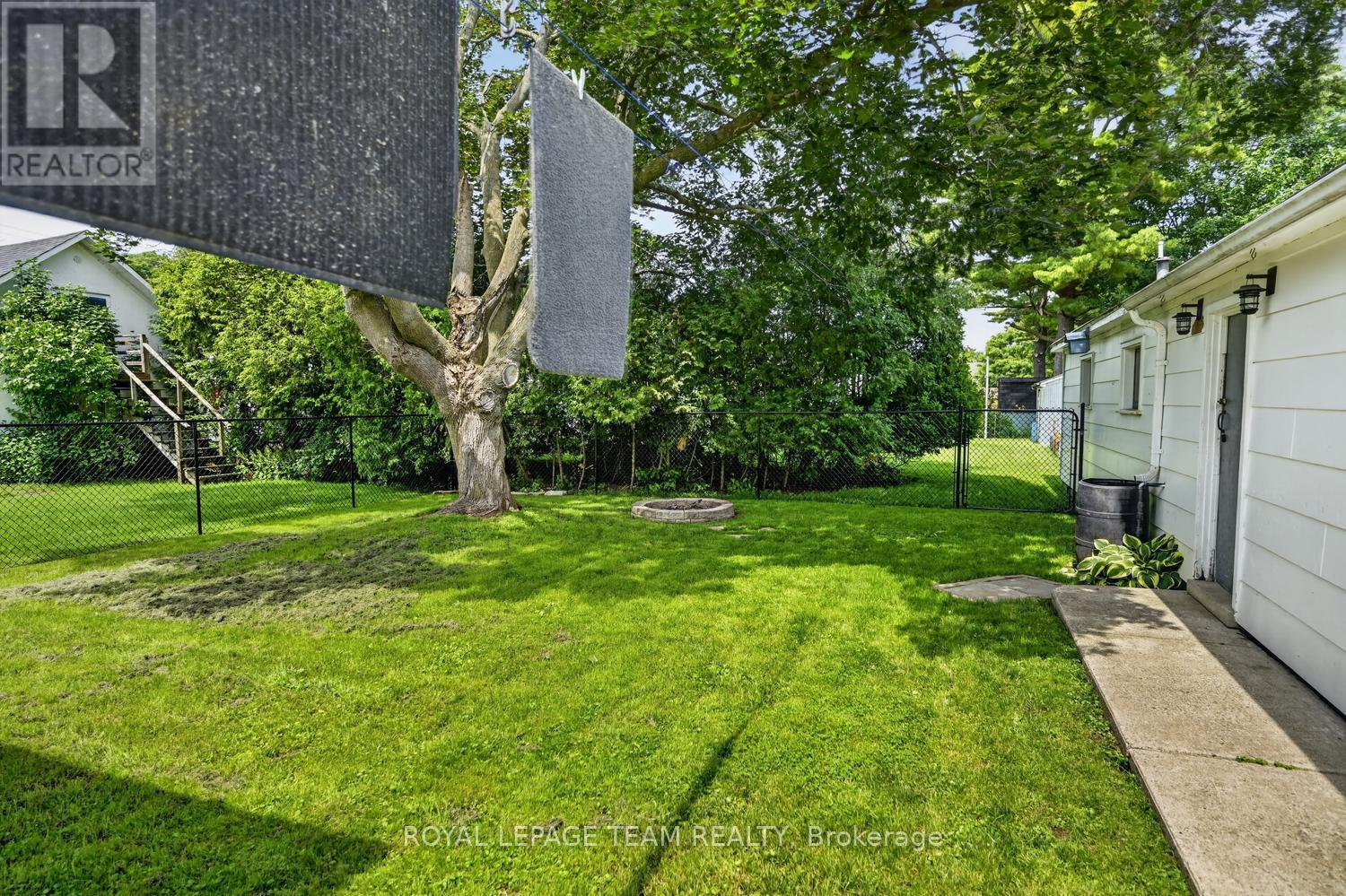 376 Hyde Street Property Photo 6