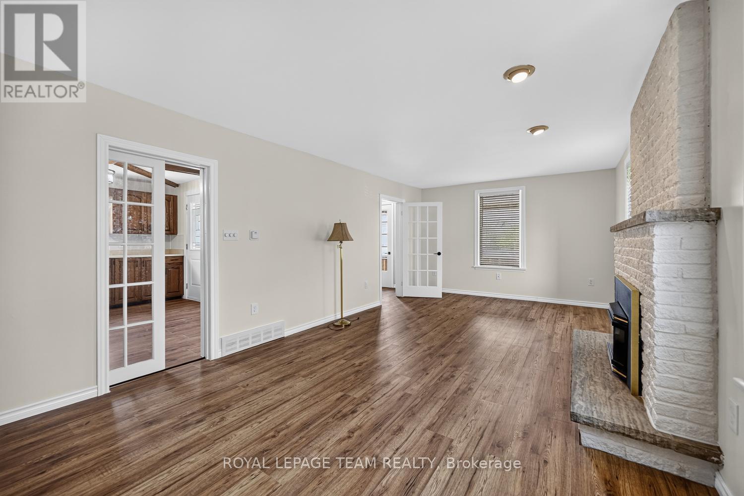 376 Hyde Street Property Photo 11
