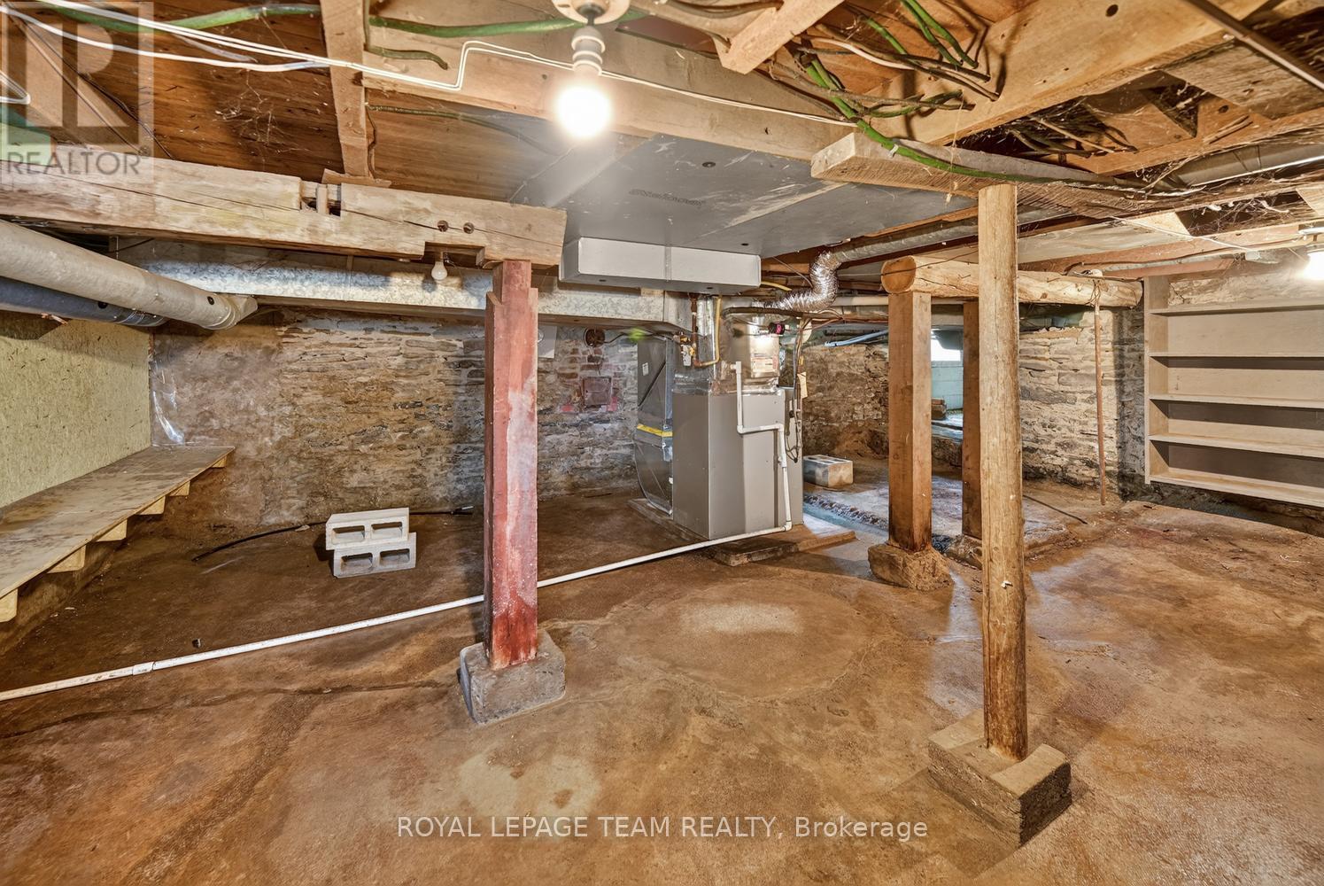 376 Hyde Street Property Photo 25