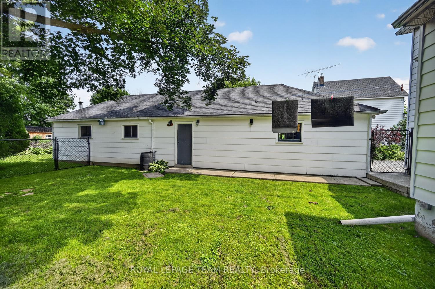 376 Hyde Street Property Photo 27