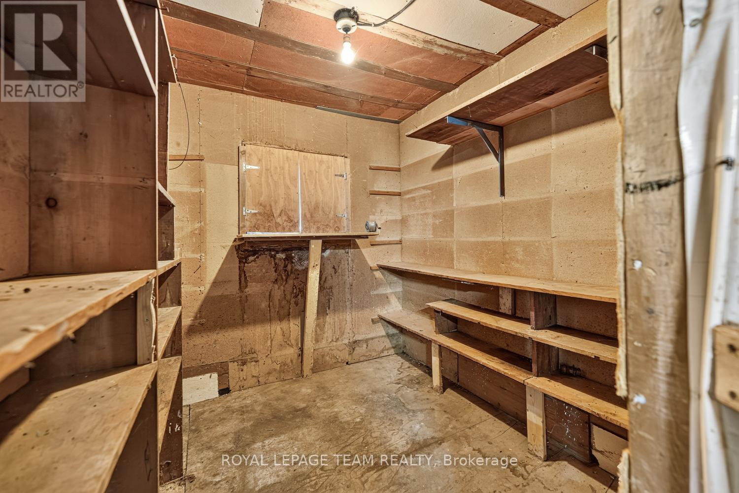 376 Hyde Street Property Photo 33