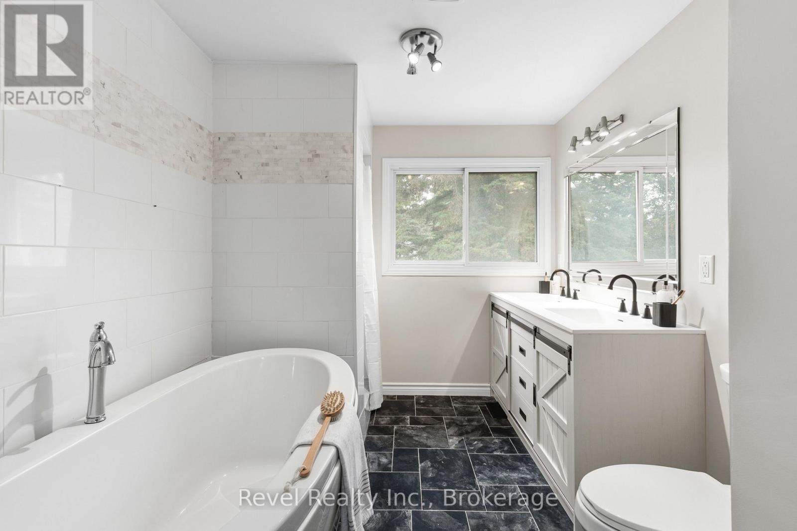81 Sanderling Crescent Property Photo 25
