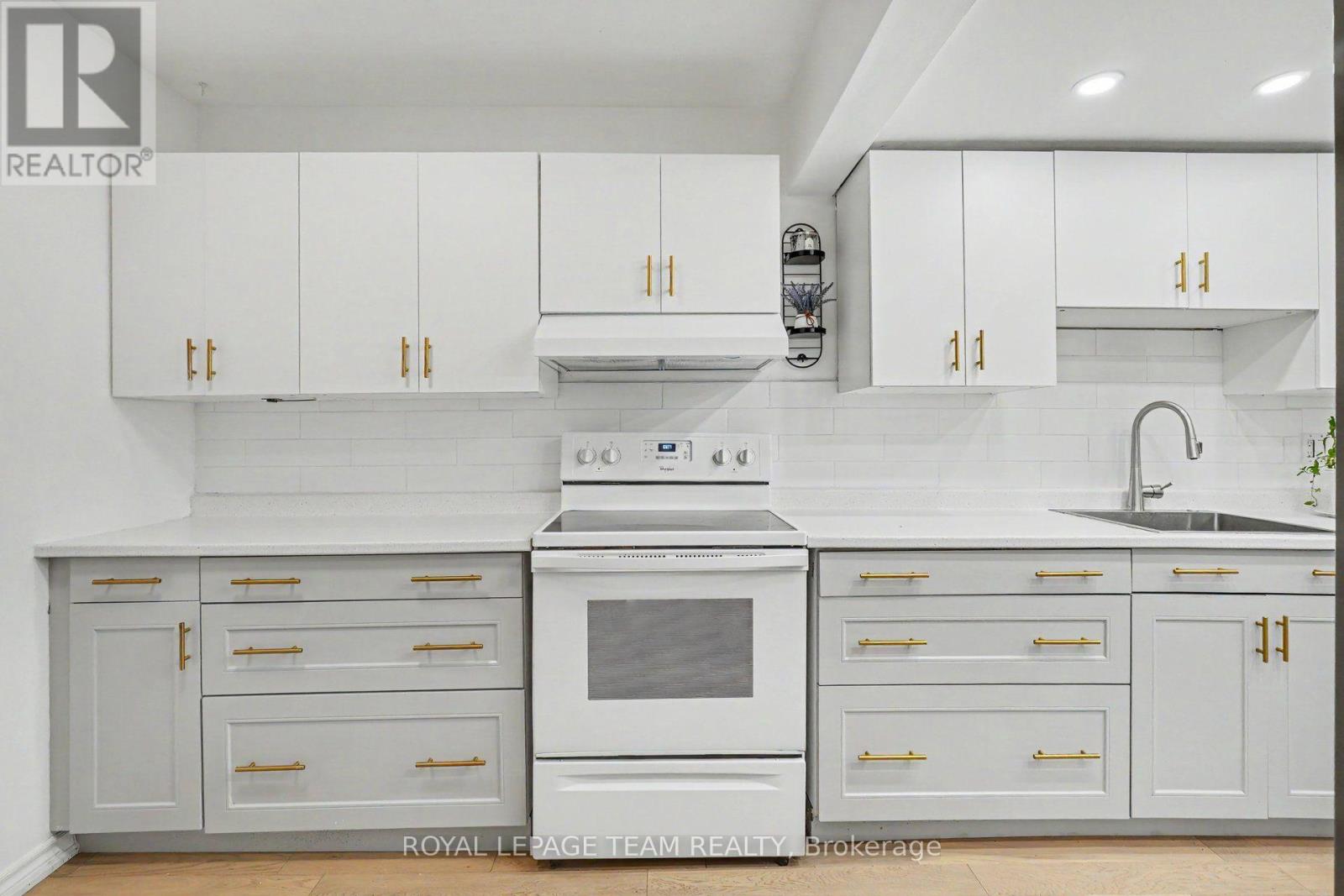 42 Sundback Lane Property Photo 10