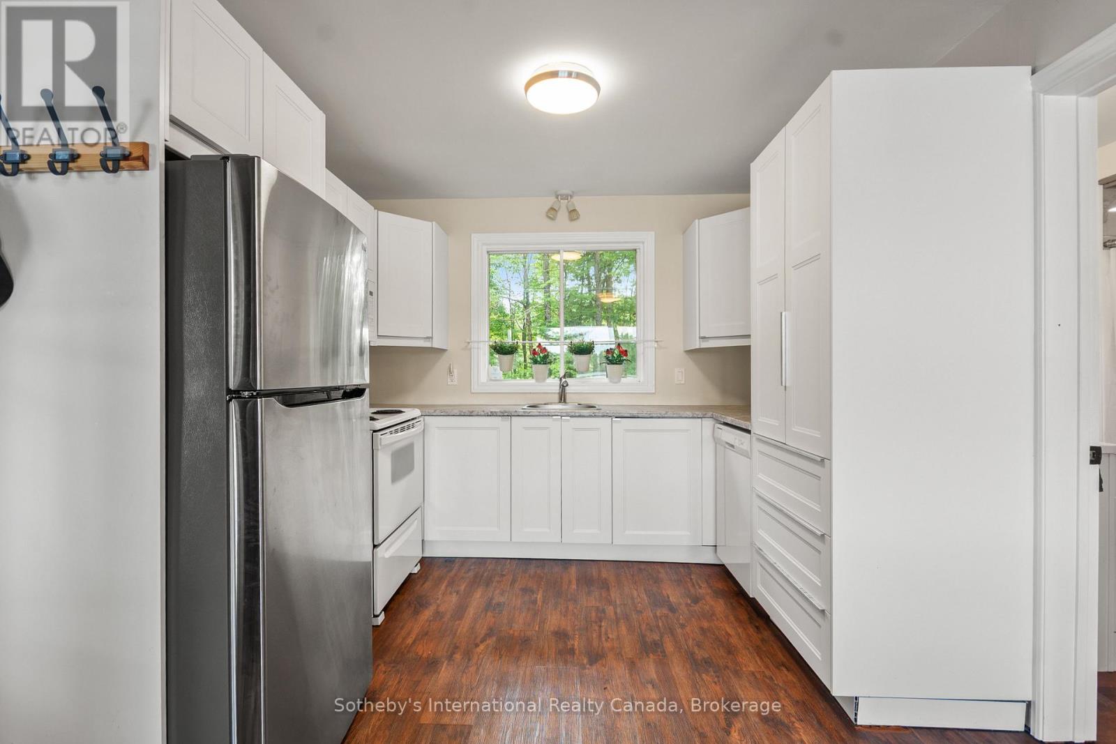 834 Eastshore Road Property Photo 6