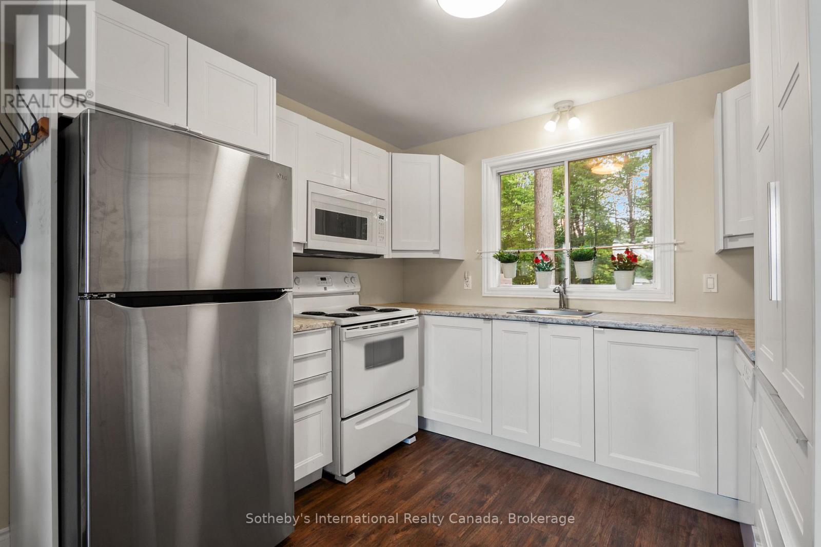 834 Eastshore Road Property Photo 9