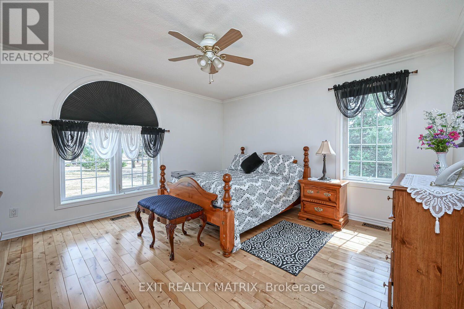 2573 Mitchell Street Property Photo 21