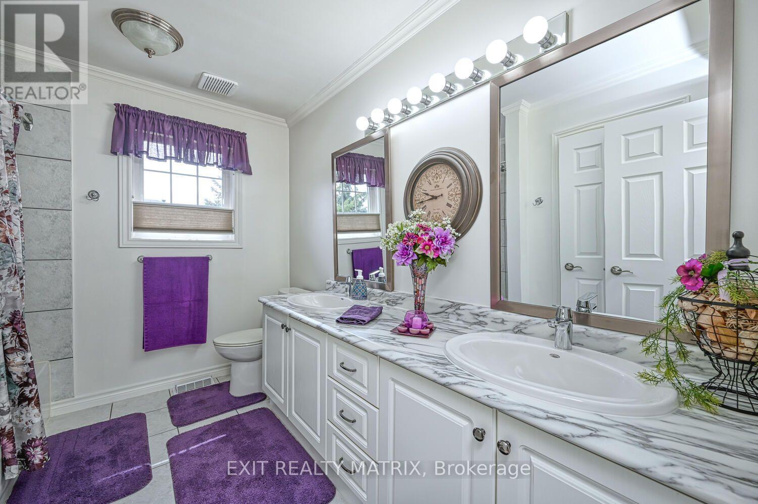 2573 Mitchell Street Property Photo 23