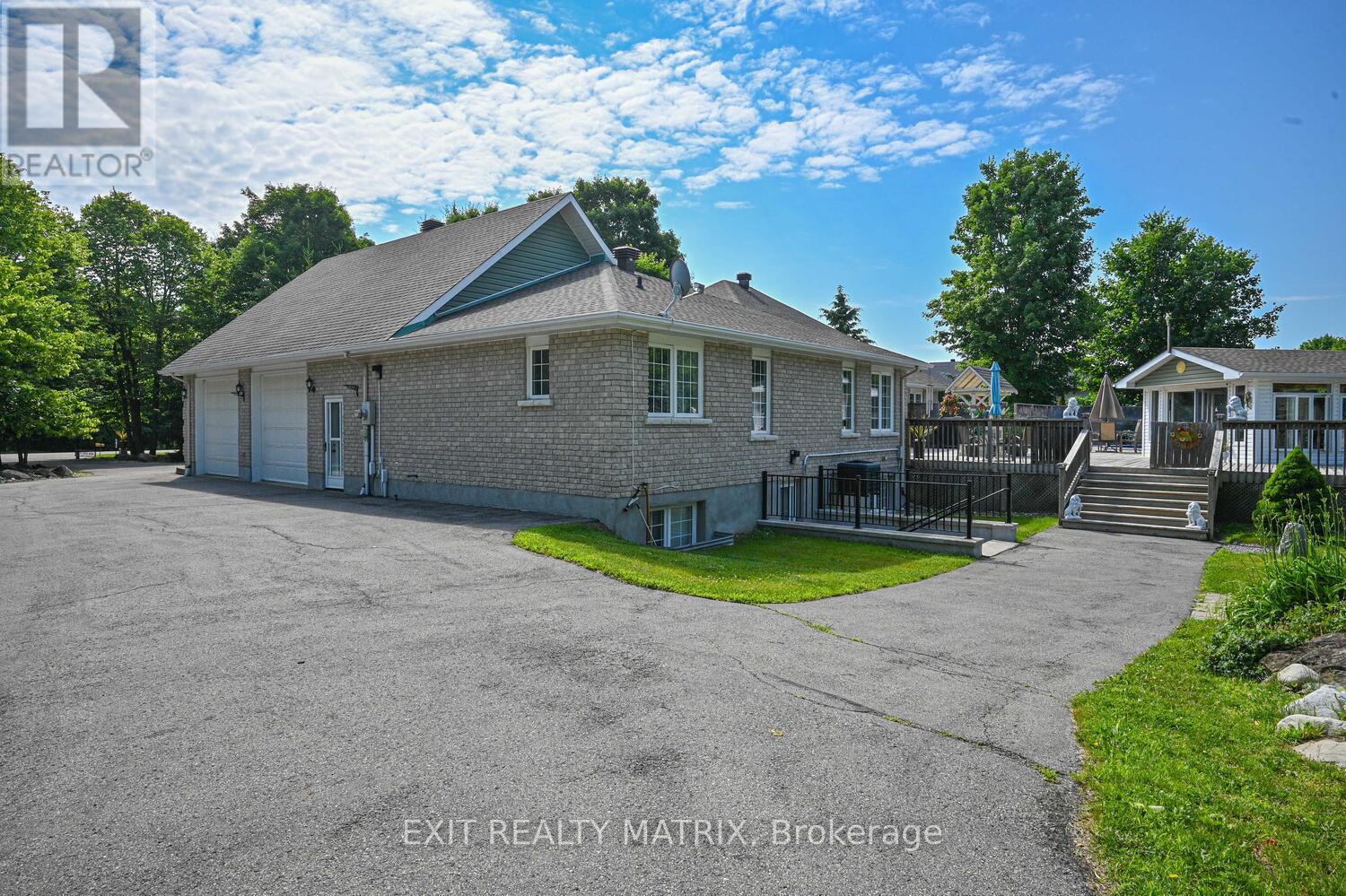 2573 Mitchell Street Property Photo 29