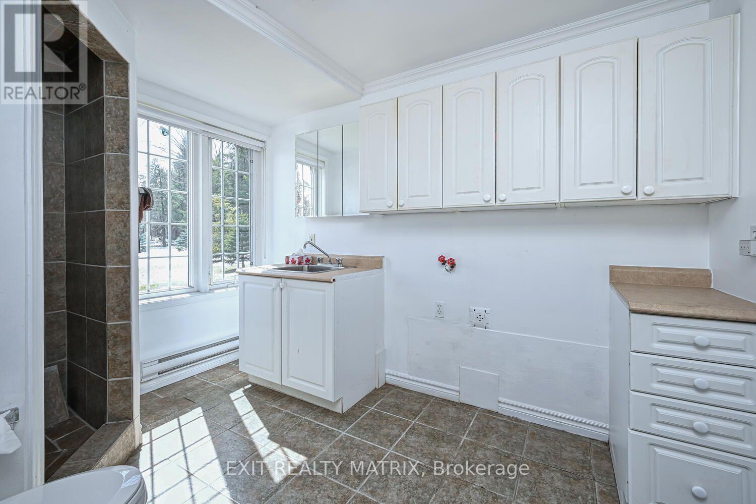 2573 Mitchell Street Property Photo 42
