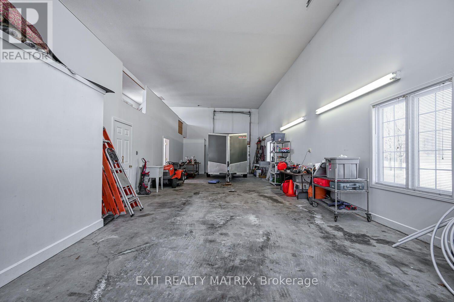 2573 Mitchell Street Property Photo 44