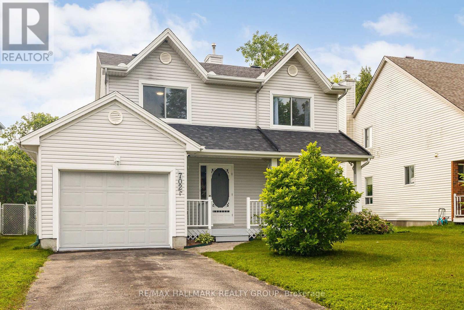 702 Maley Street Property Photo