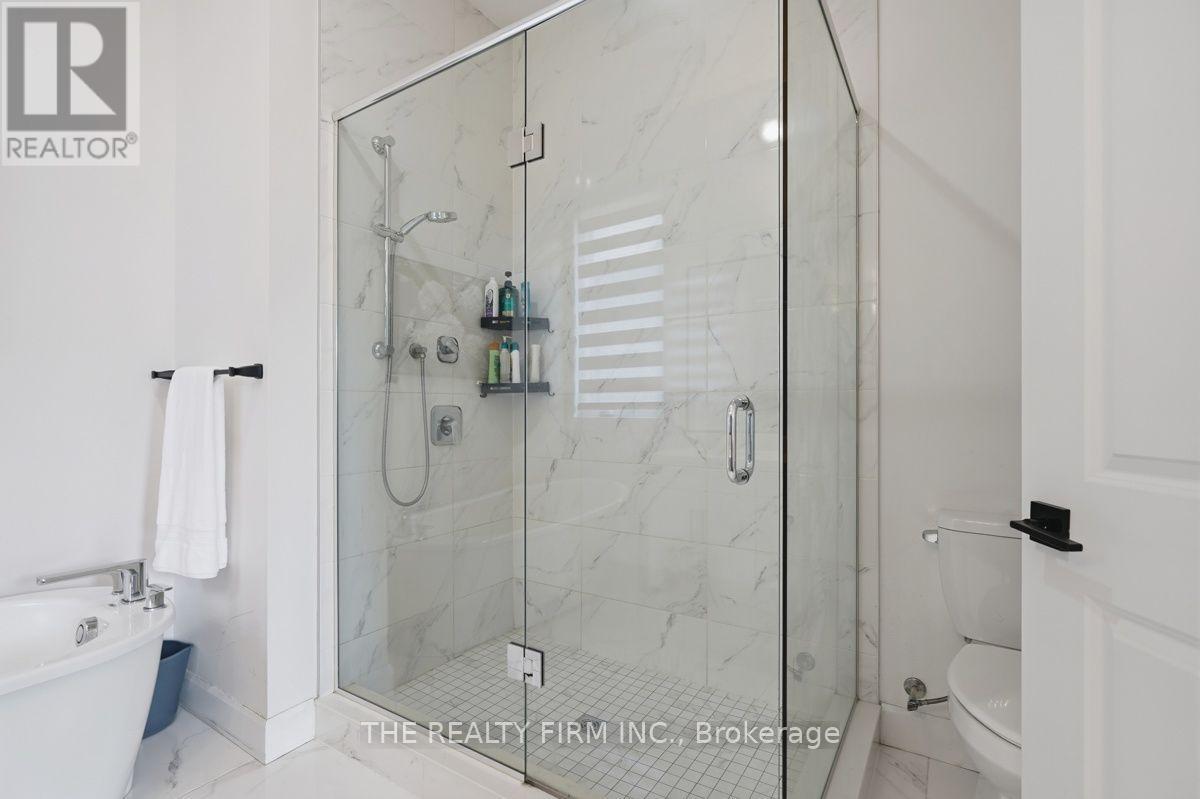 1 - 6990 Clayton Walk Property Photo 26