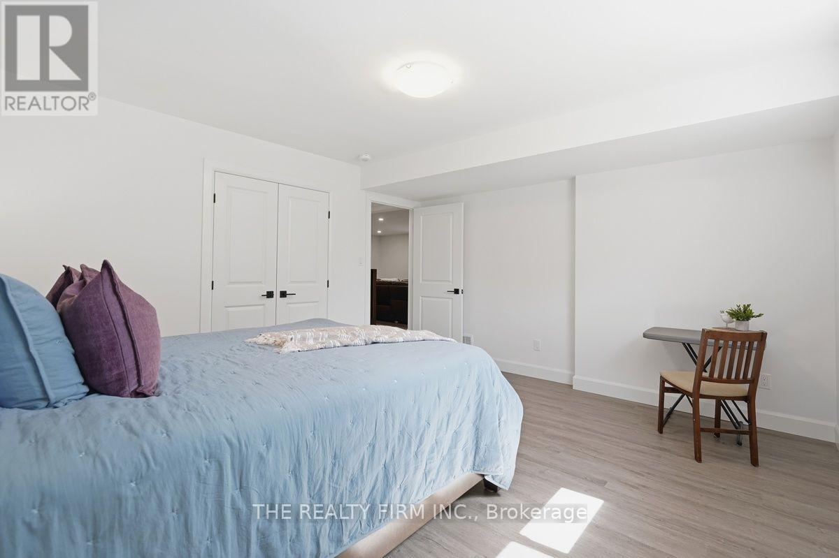 1 - 6990 Clayton Walk Property Photo 38