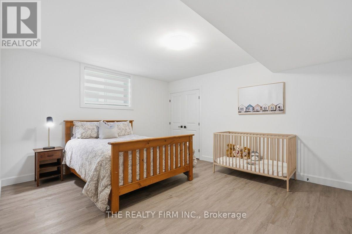 1 - 6990 Clayton Walk Property Photo 40