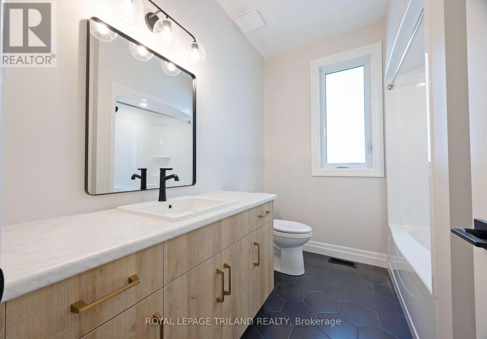 189 Catherine Street Property Photo 7
