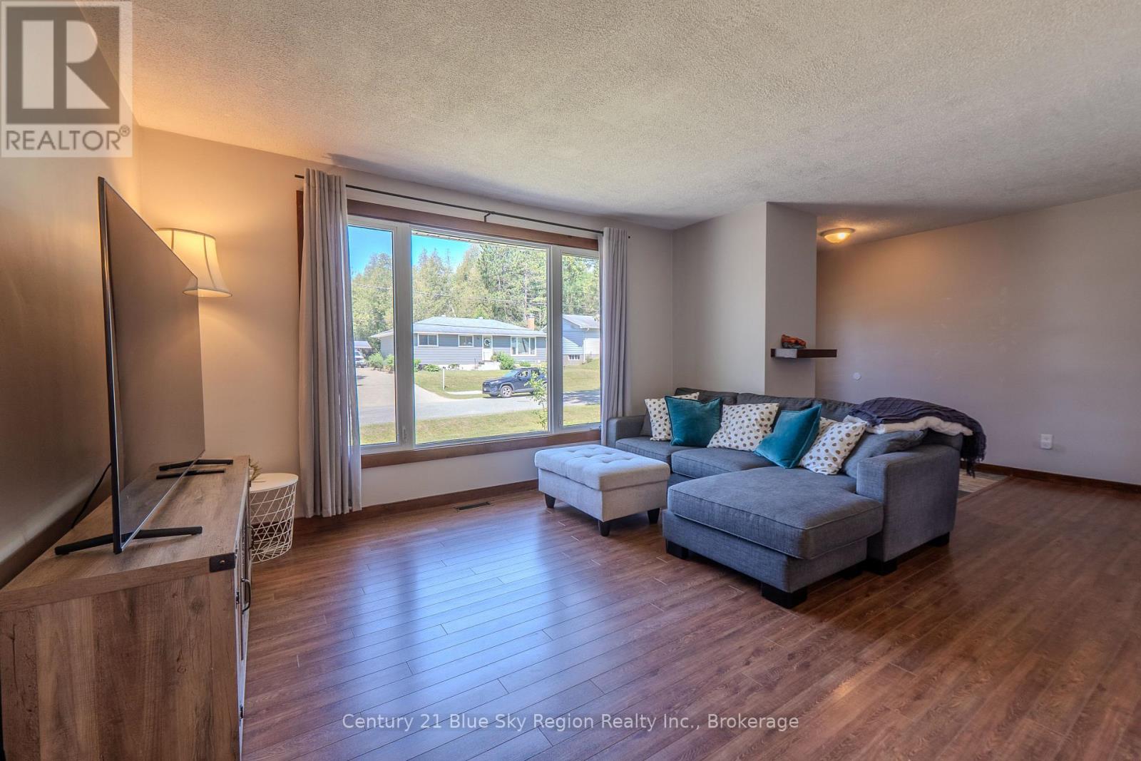 7 Birch Crescent Property Photo 6