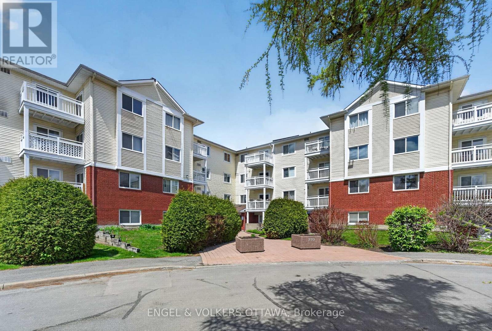 307 - 270 LORRY GREENBERG DRIVE Property Photo 1