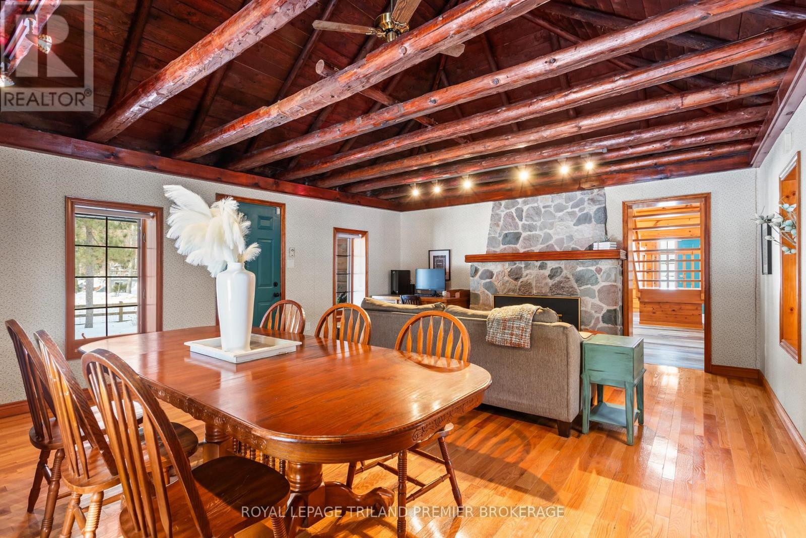 9936 Ontario Street Property Photo 13