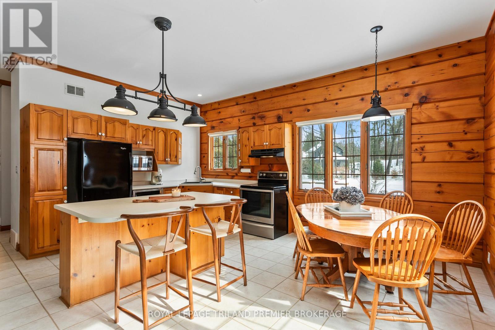 9936 Ontario Street Property Photo 19