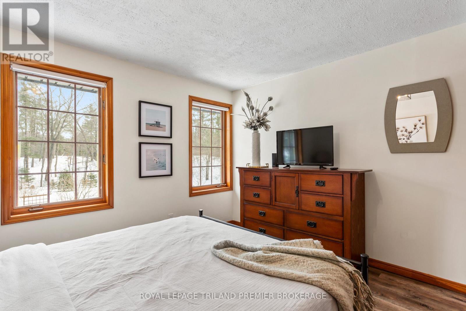 9936 Ontario Street Property Photo 37