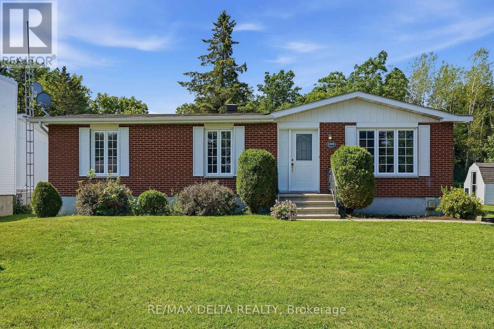 105 Fournier Street Property Photo 1