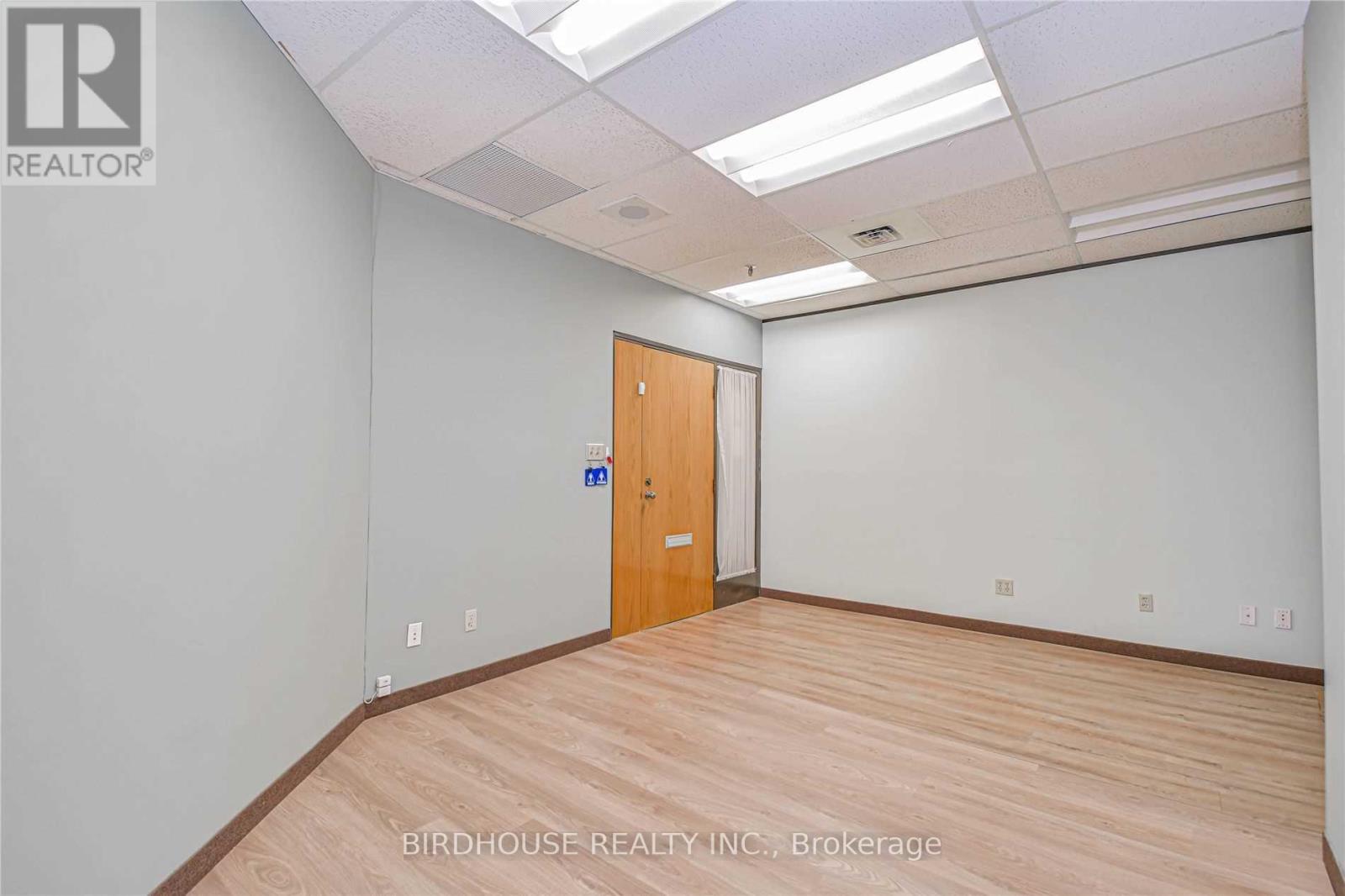 217 - 189 Kent Street W Property Photo 2