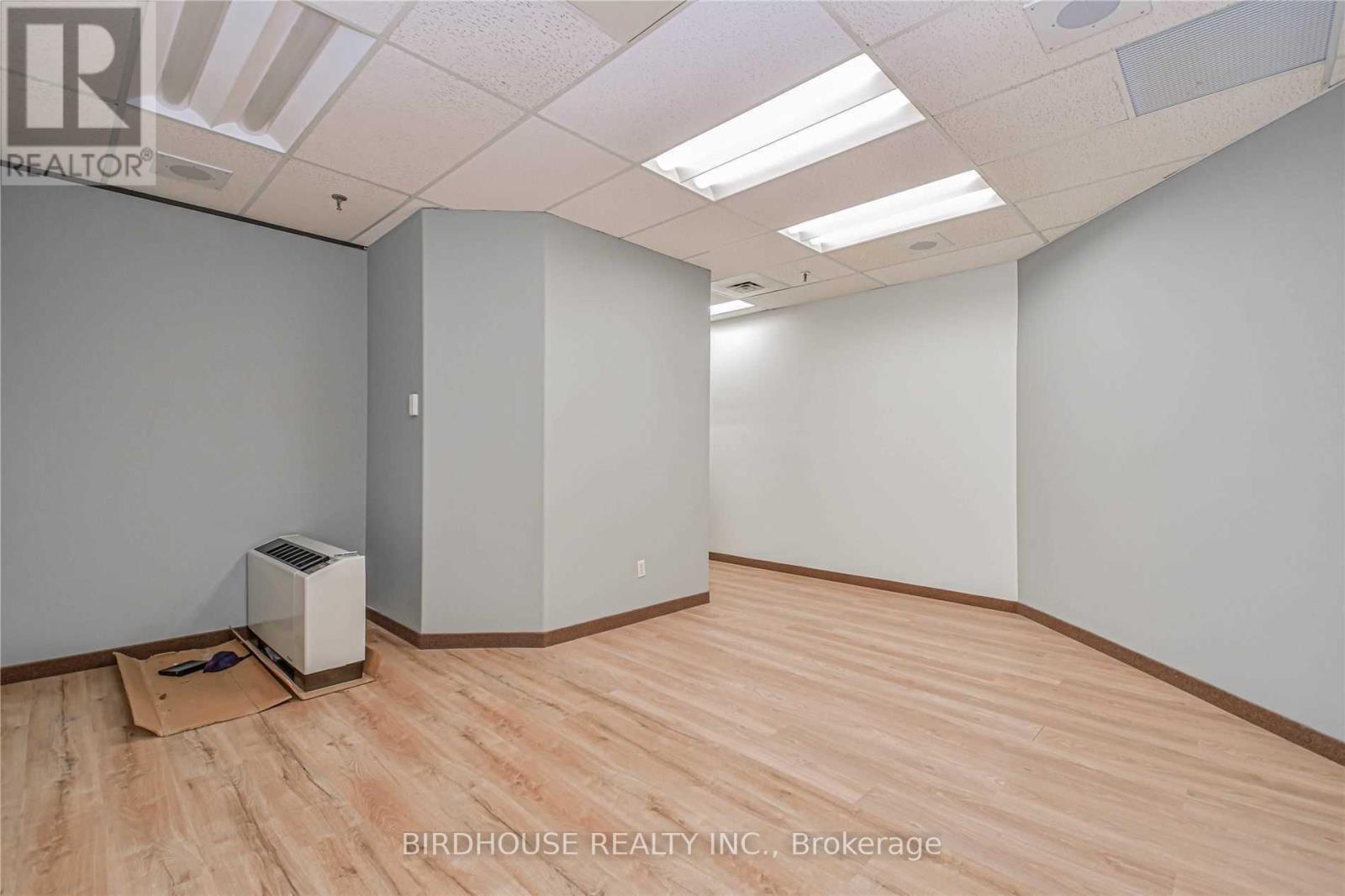 217 - 189 Kent Street W Property Photo 3