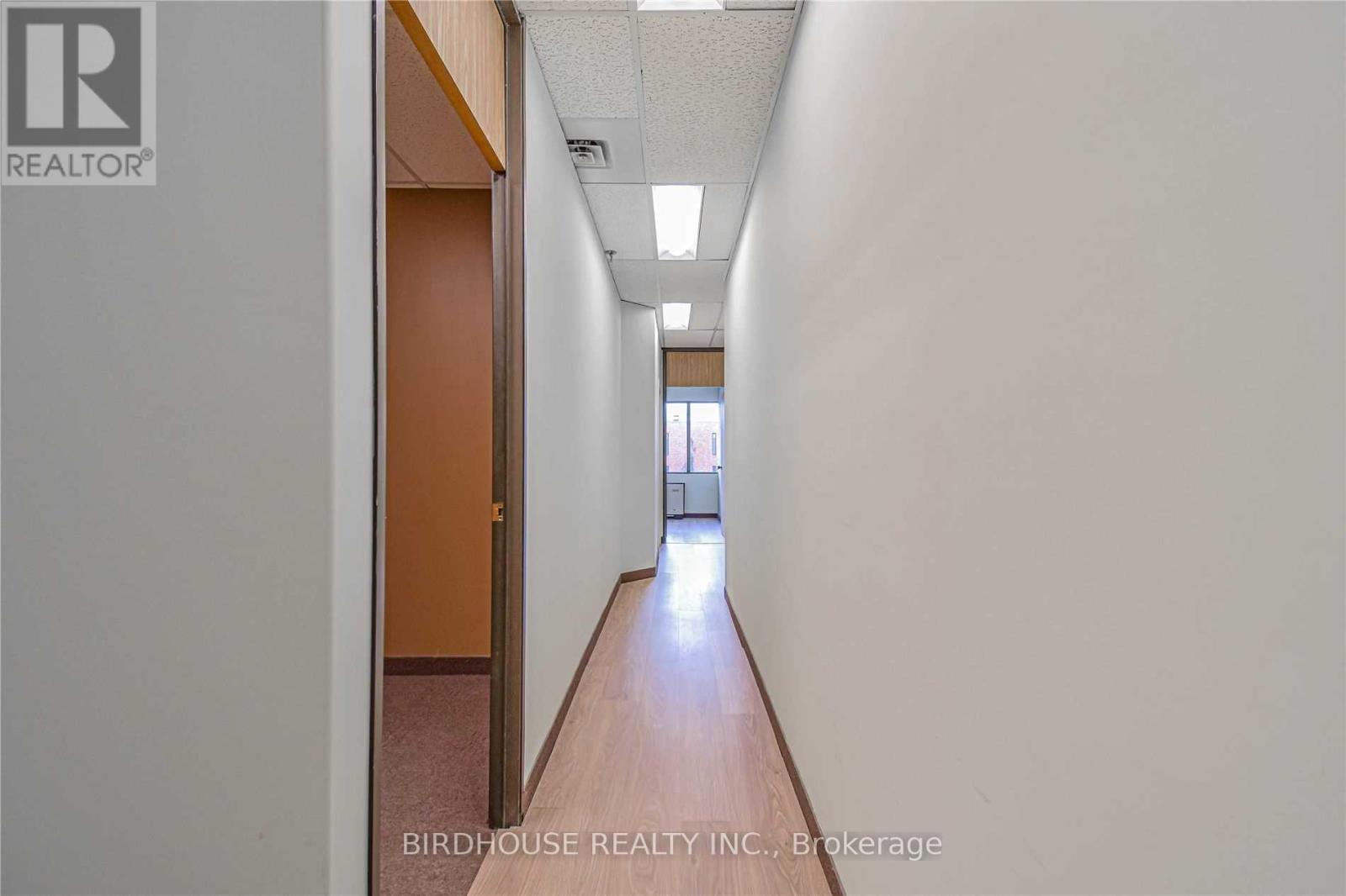 217 - 189 Kent Street W Property Photo 6
