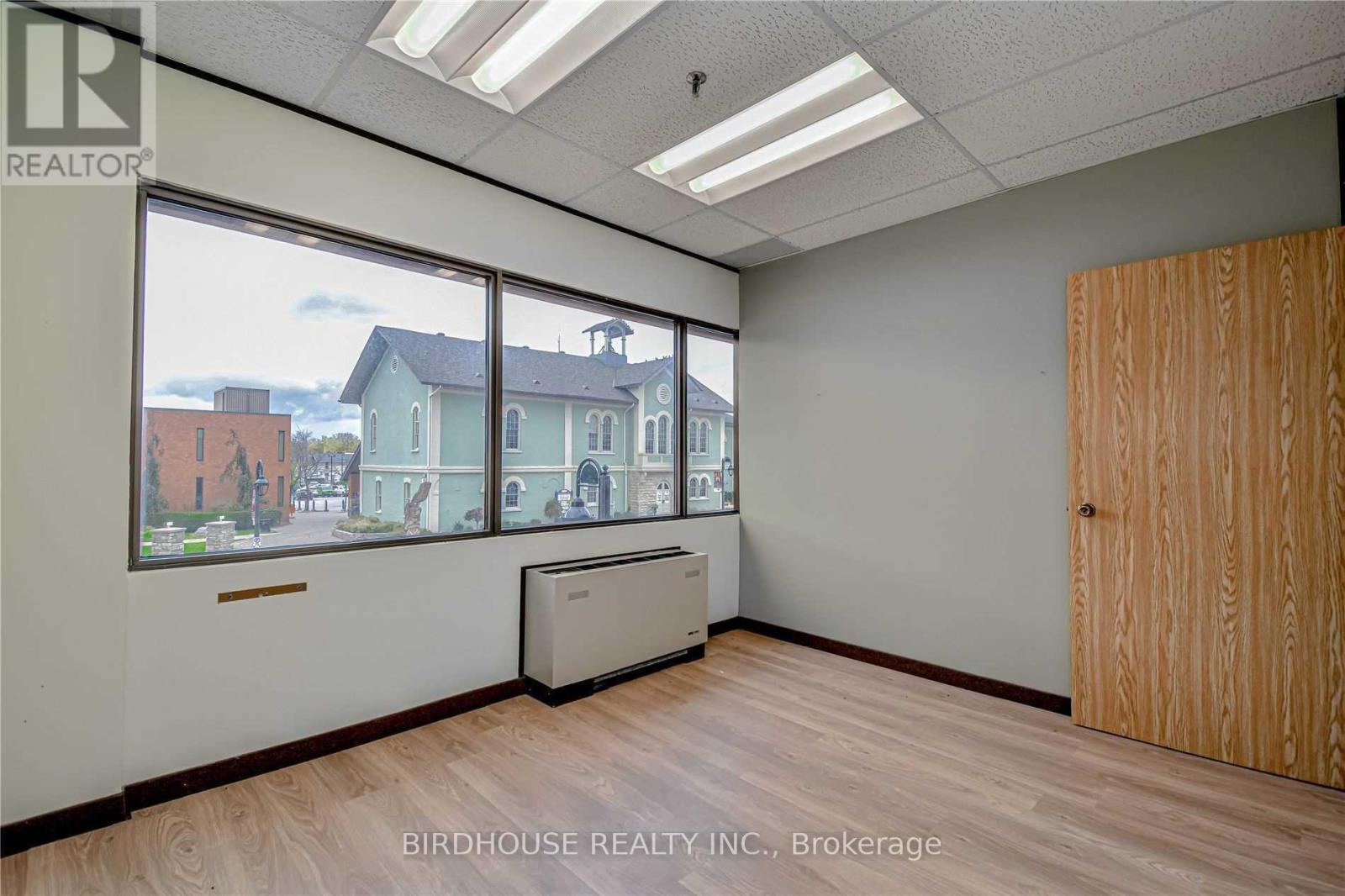 217 - 189 Kent Street W Property Photo 8