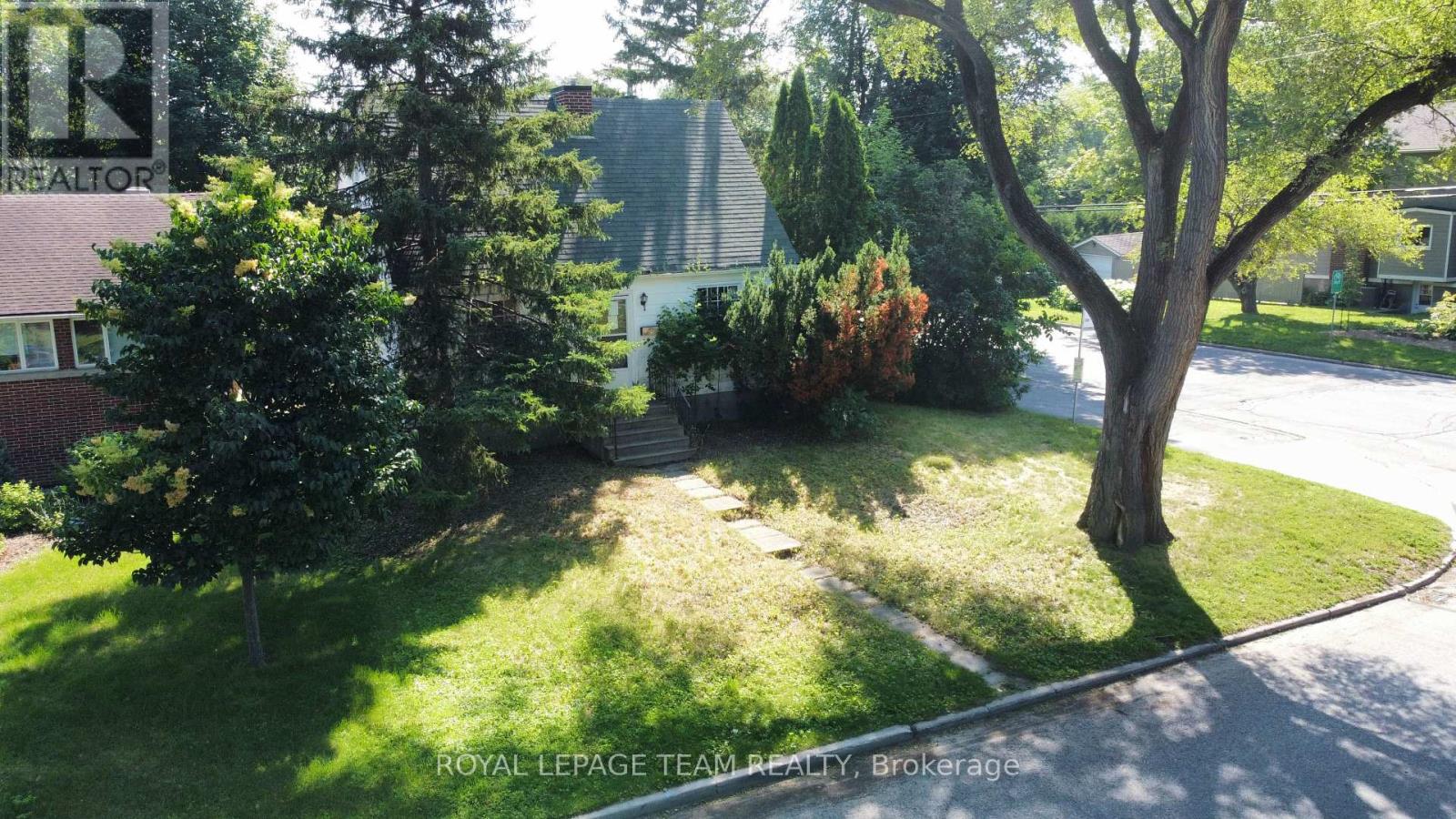 637 Windermere Avenue Property Photo 2