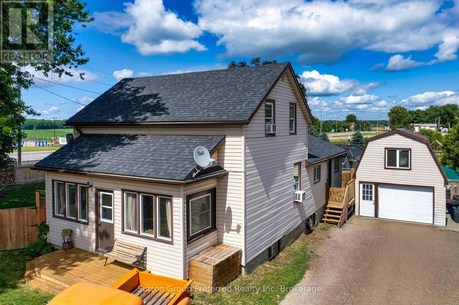 685744 Main Street Property Photo 2