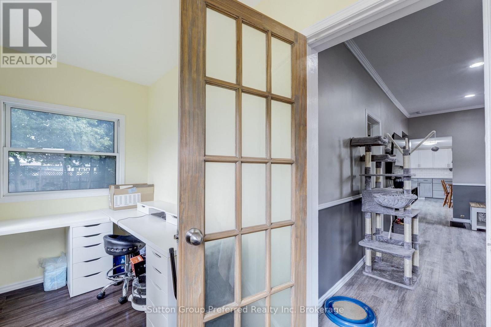 685744 Main Street Property Photo 17