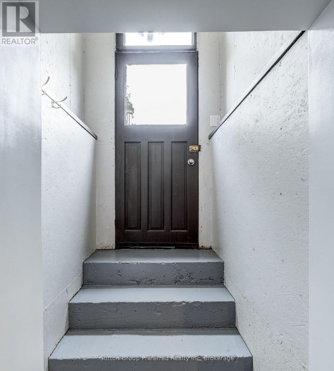 685744 Main Street Property Photo 27