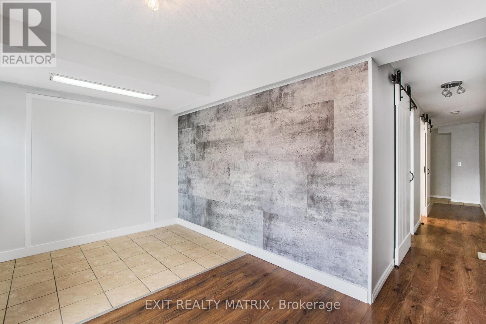 1053b King Street Property Photo 6