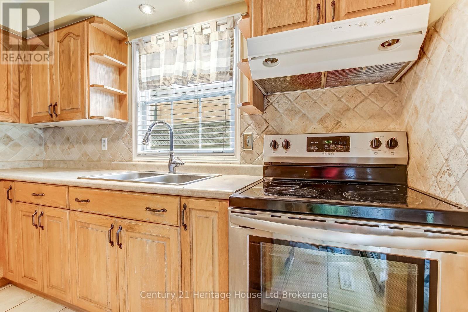 84 Anderson Street Property Photo 6