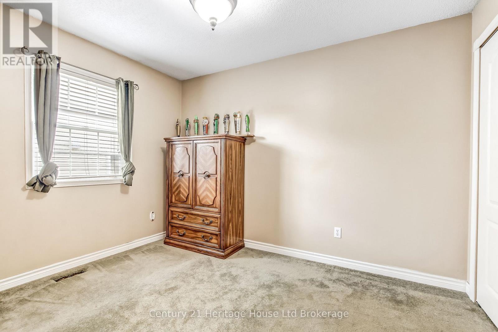 84 Anderson Street Property Photo 11