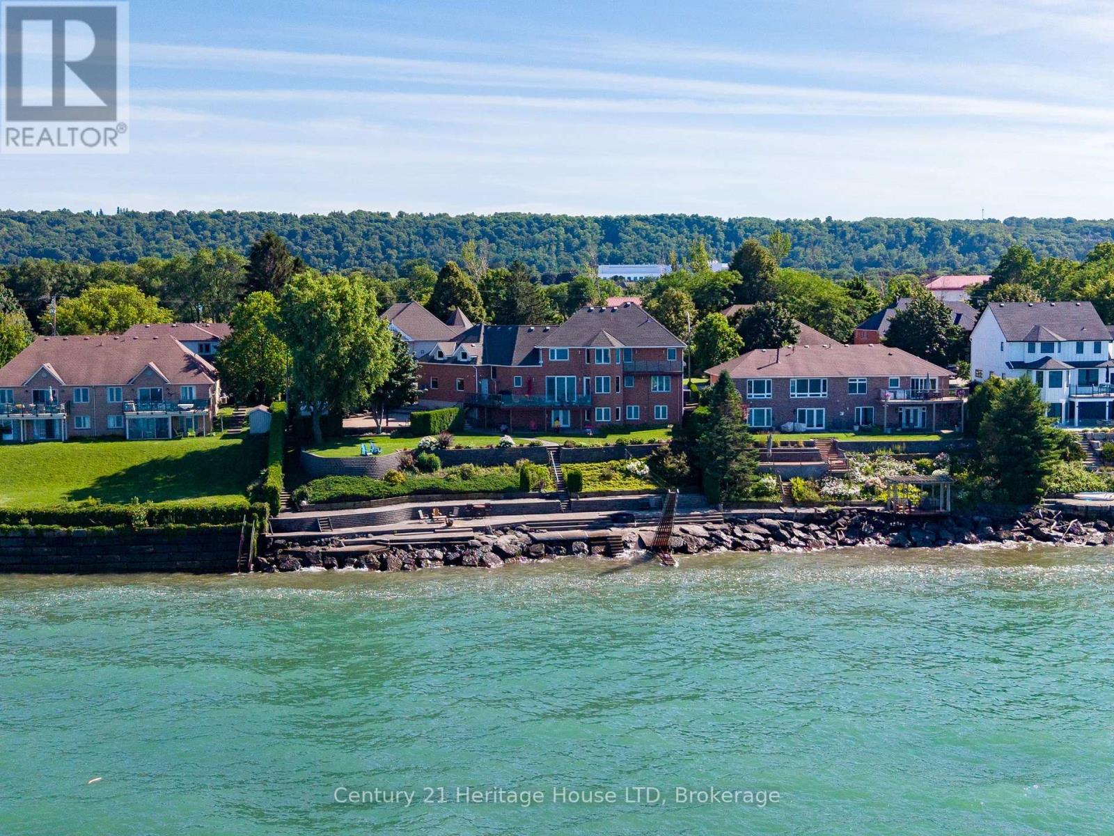 6 Jacob's Landing Property Photo 2