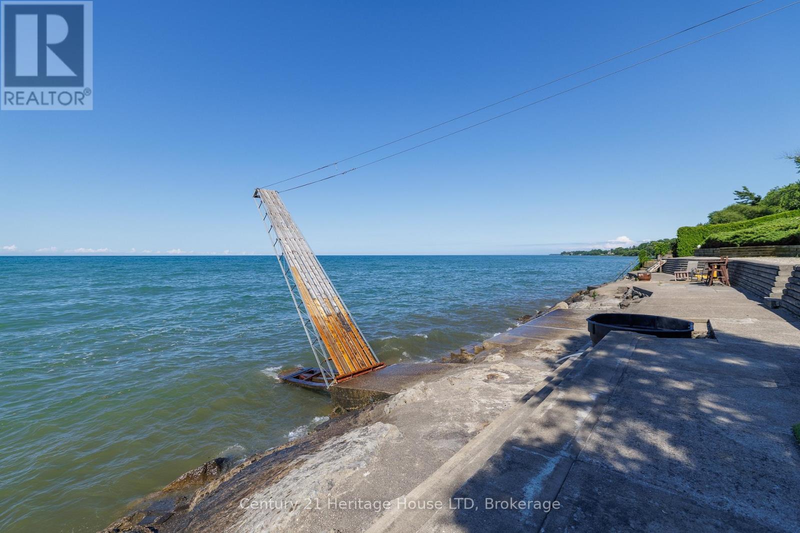 6 Jacob's Landing Property Photo 3