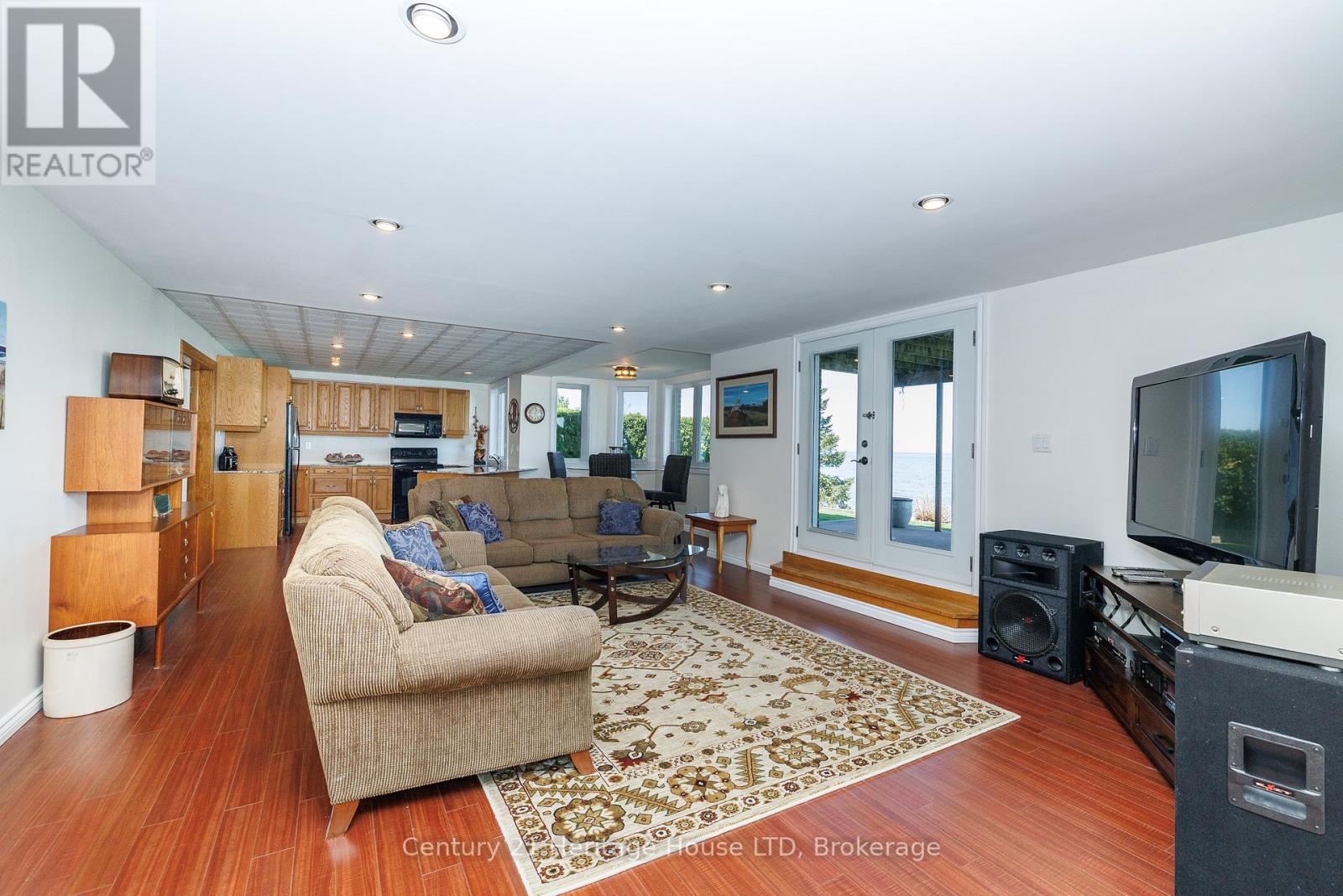 6 Jacob's Landing Property Photo 32