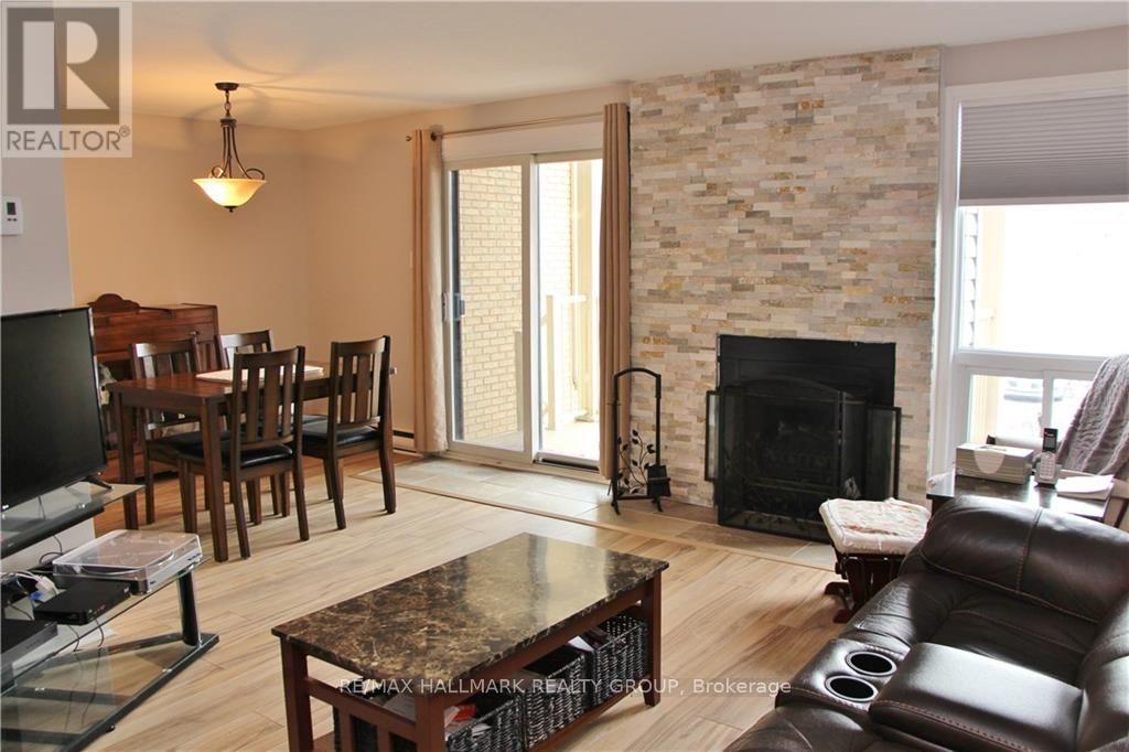 4 - 14 Sweetbriar Circle Property Photo 2
