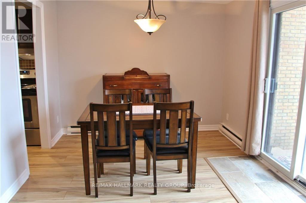 4 - 14 Sweetbriar Circle Property Photo 5