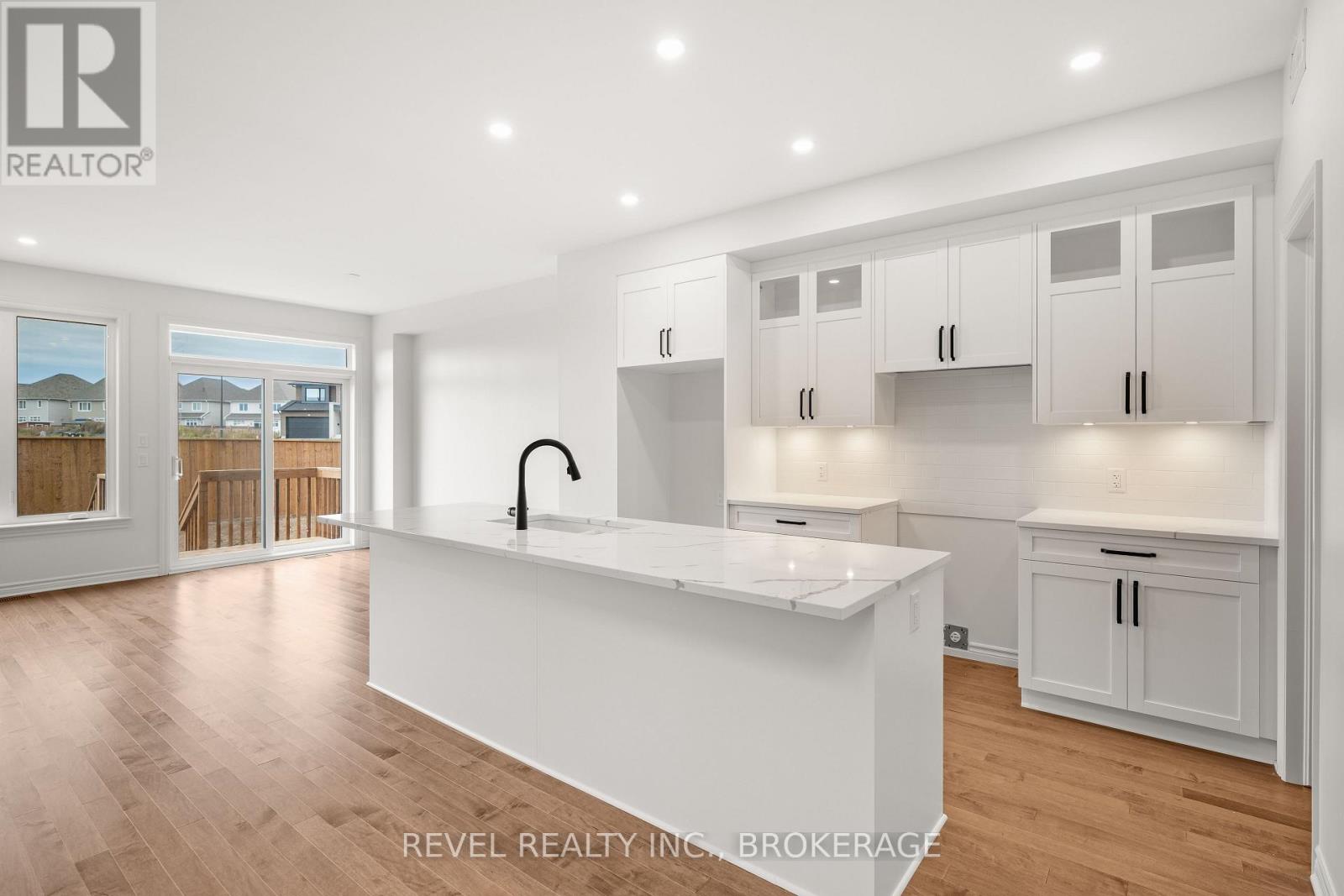 1075 Barrow Avenue Property Photo 11