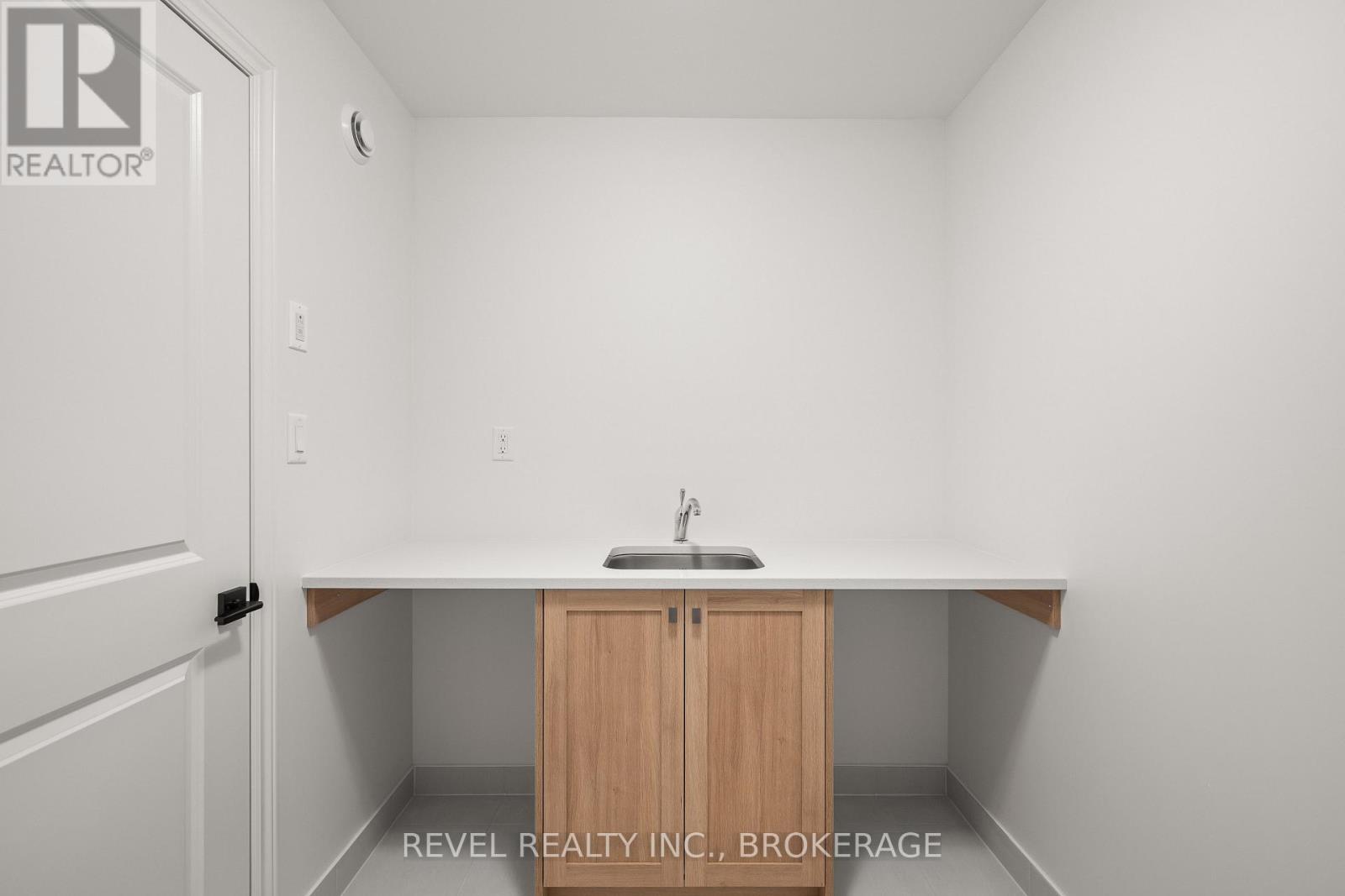 1075 Barrow Avenue Property Photo 23
