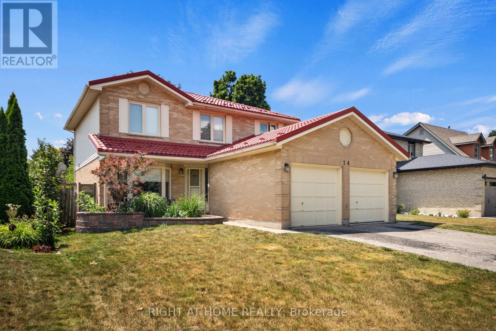 14 DUNCAN CRESCENT