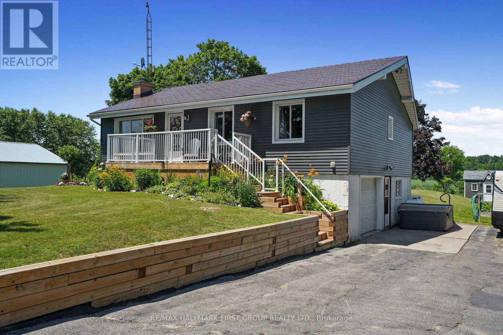 7638 Telephone Road Property Photo 1