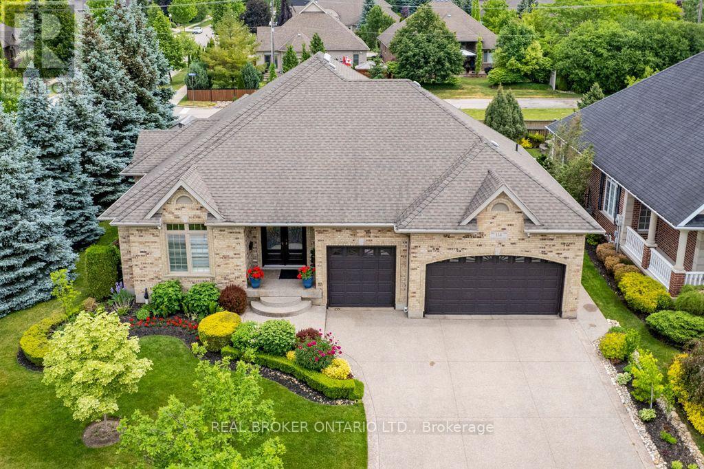 114 PENNSYLVANIA CRESCENT Property Photo 1