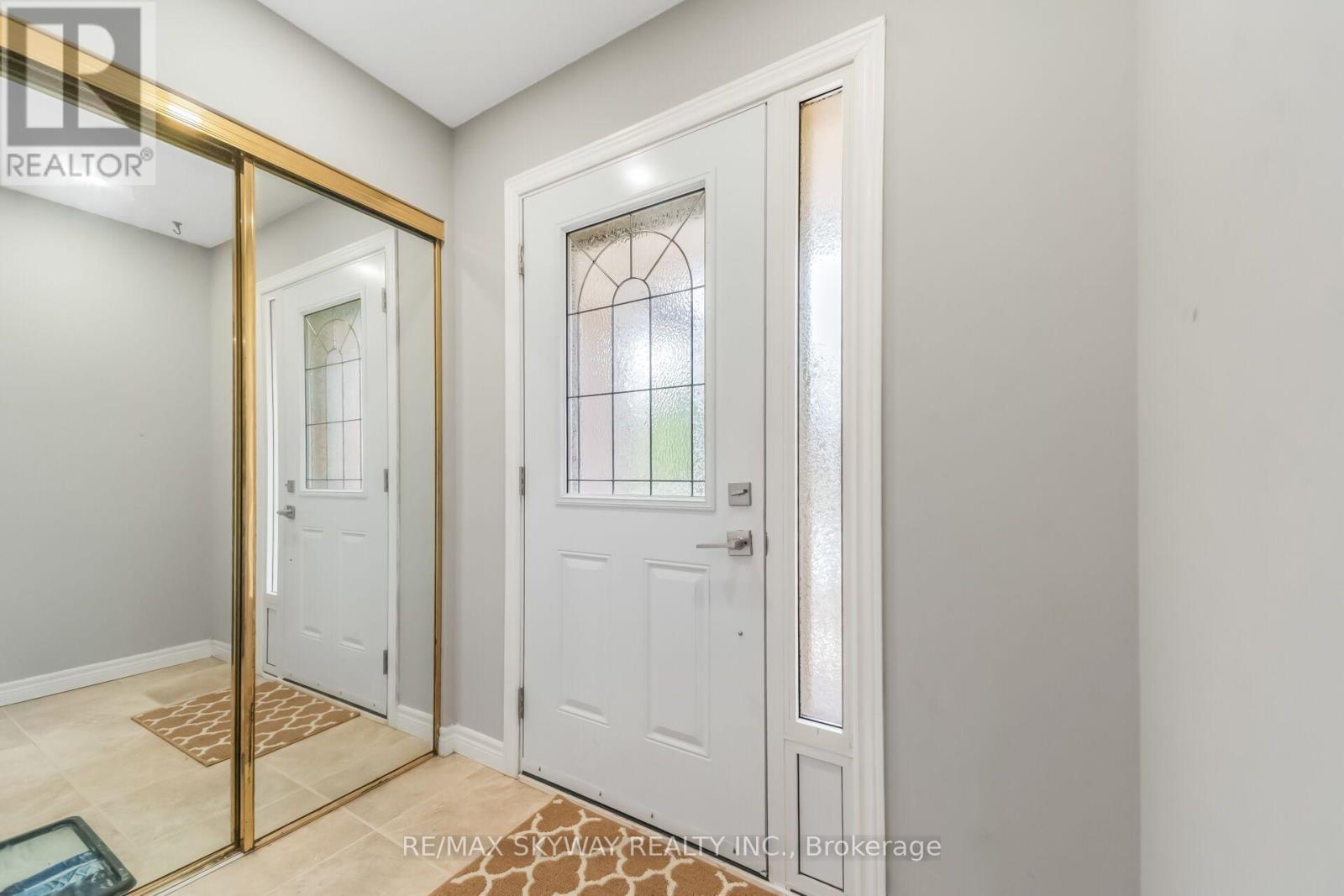 42 Newbury Drive Property Photo 8