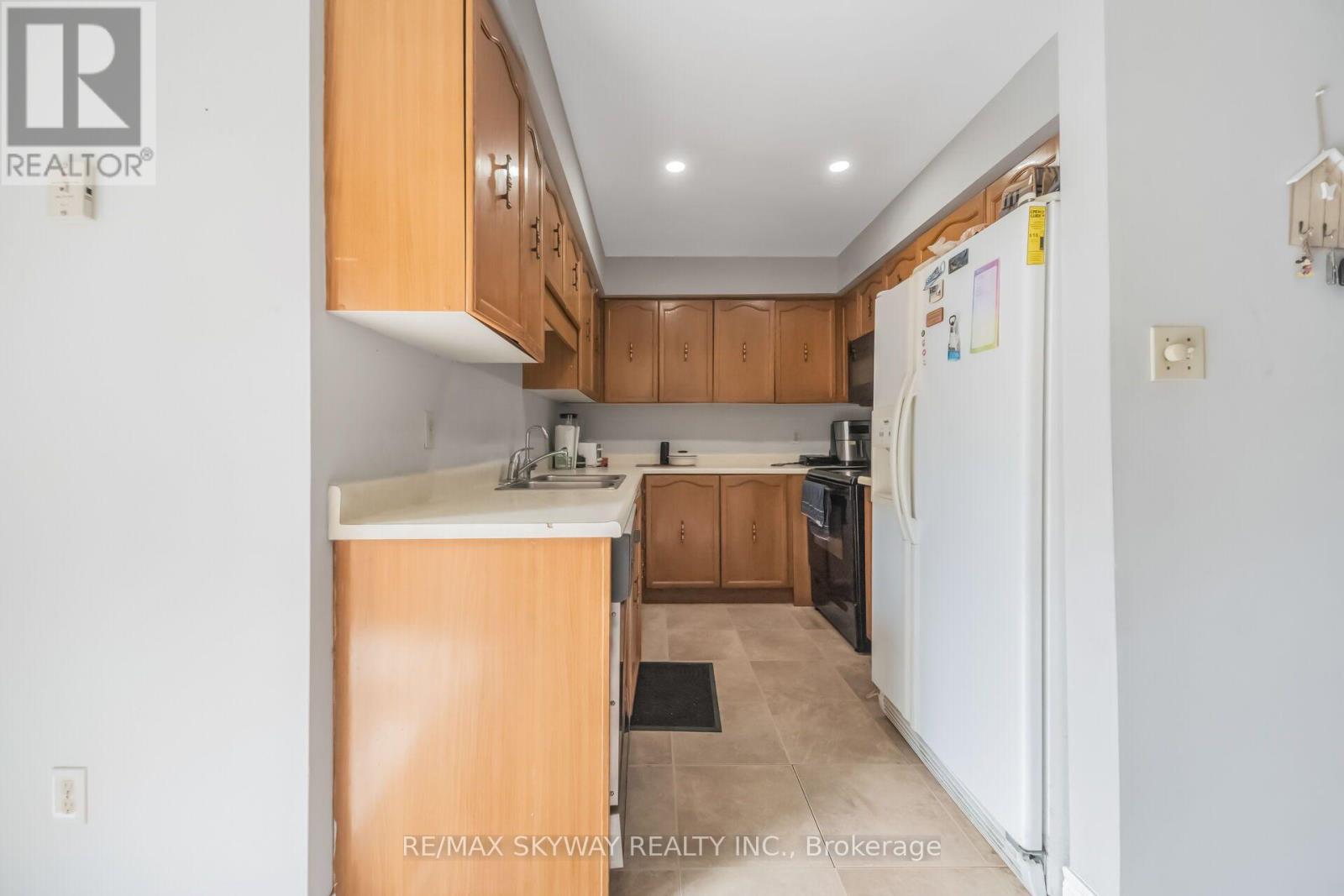 42 Newbury Drive Property Photo 20